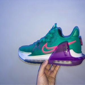 Nike mens lebron witness 6 basketball shoes